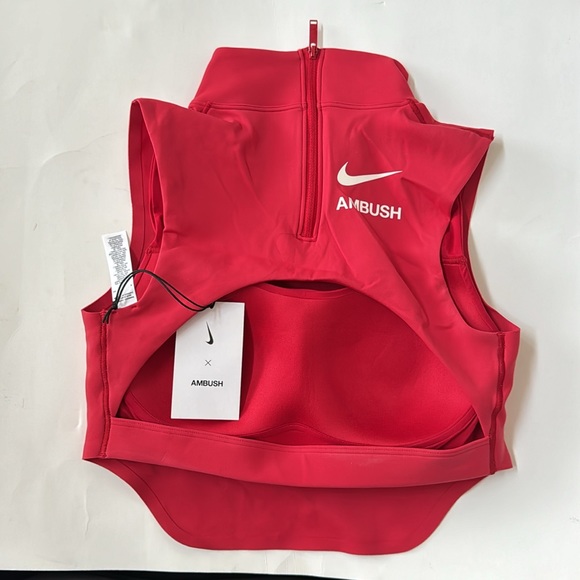 Nike sports bra top - Picture 2 of 3